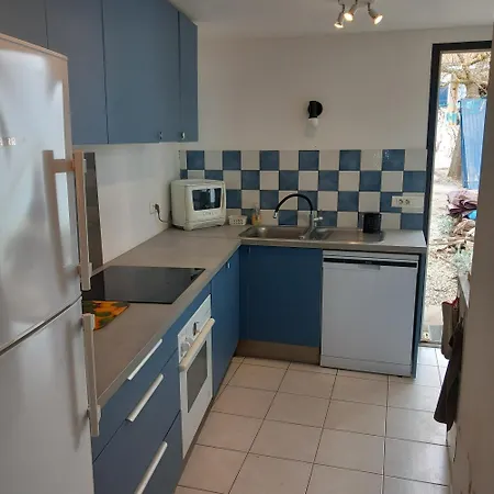 Eole 1 Et 2 Maisons Familiales Pour 12 Vue Sur Nyaraló